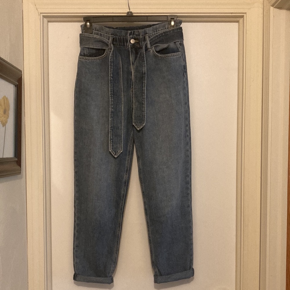 Joe’ s Jeans Brinkley Paperbag Jeans.